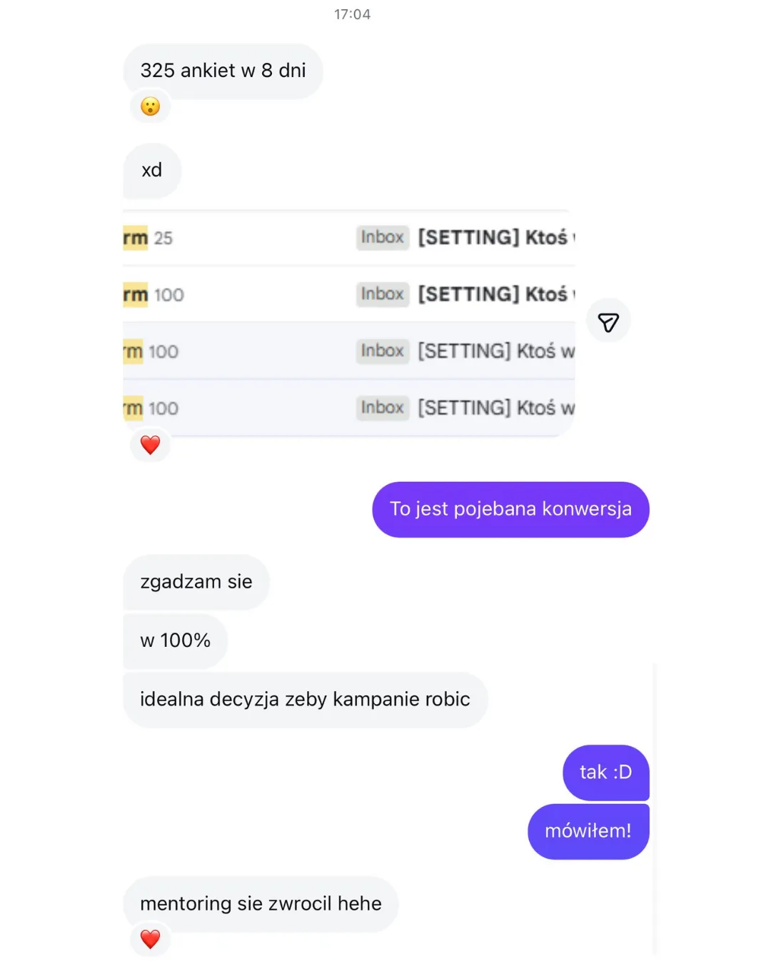 Pozytywny feedback od podopiecznego lub trenera pokazujący wzrost wyników